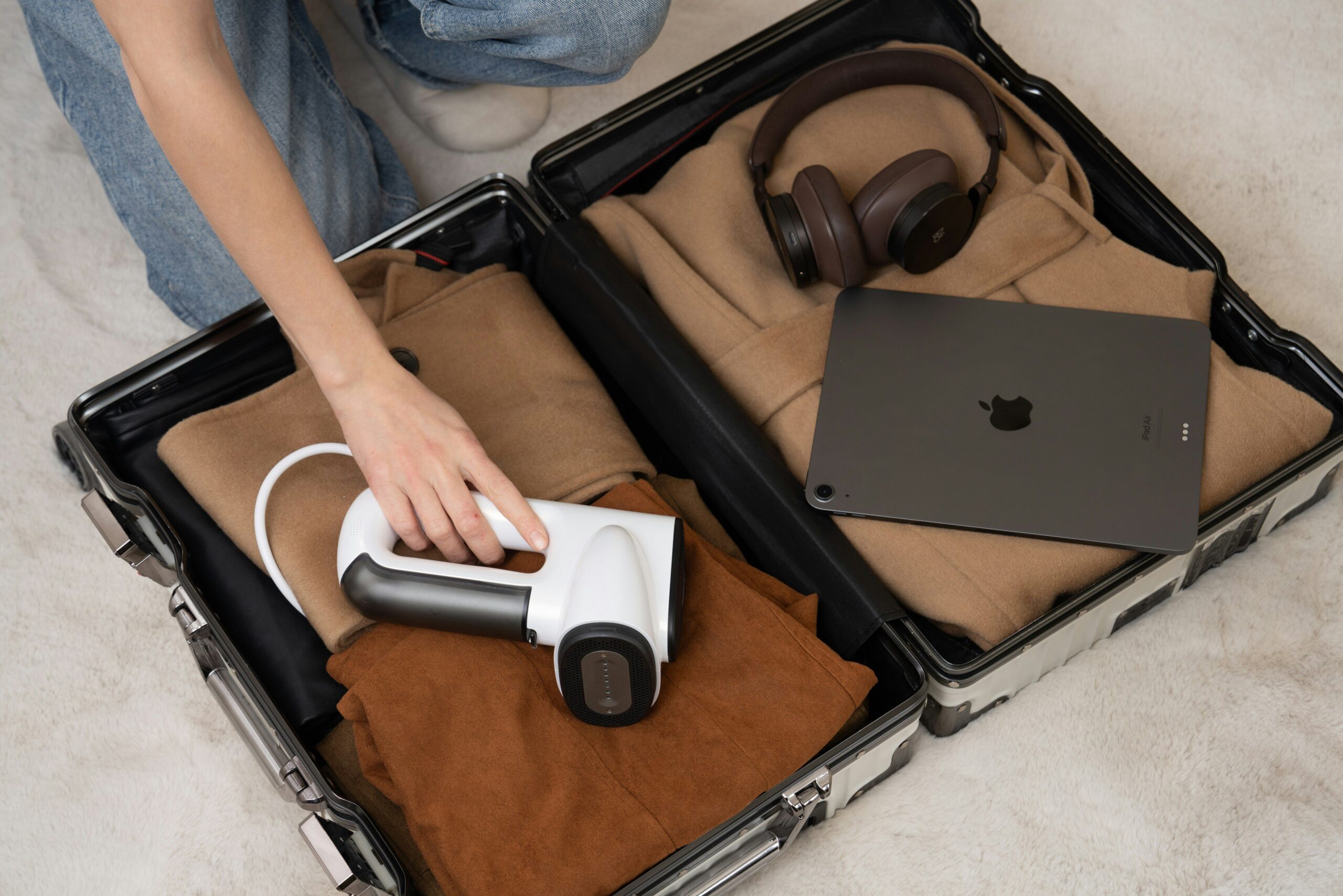 Flowchart illustrating steps to successfully file a baggage loss claim