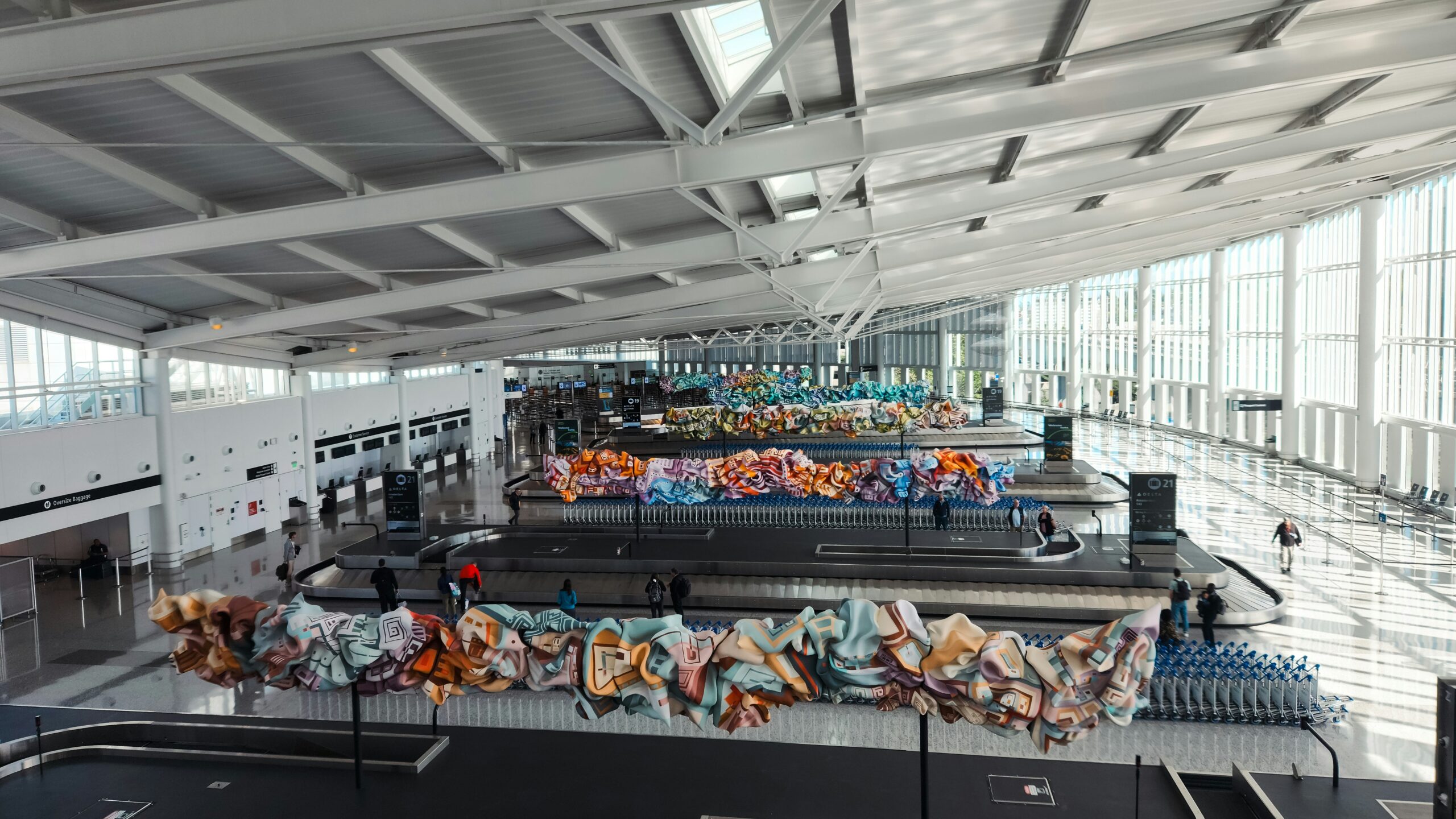 Infographic showing step-by-step process to file a baggage claim