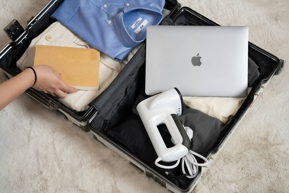 Why Baggage Insurance for Business Trips is Non-Negotiable (& How to Get It Right)