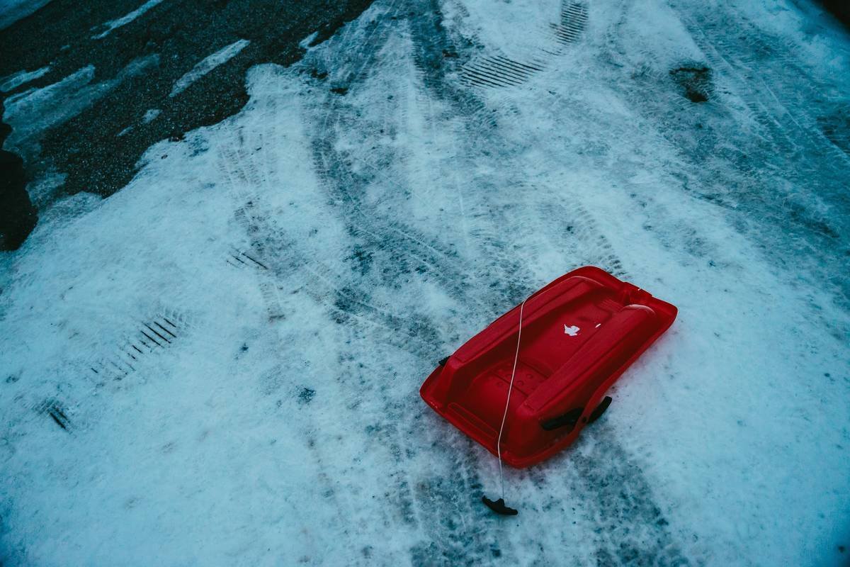 Infographic showing global baggage mishandling rates by airlines